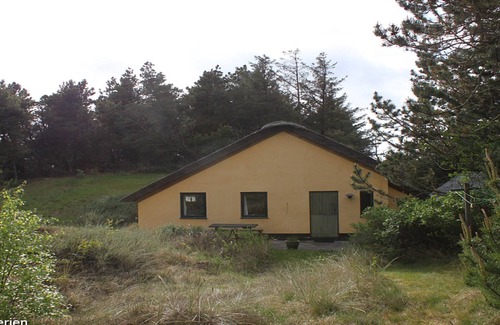 Øhuse Casa | Acogedora casa de vacaciones de piedra en parcela de dunas, con WiFi y horno