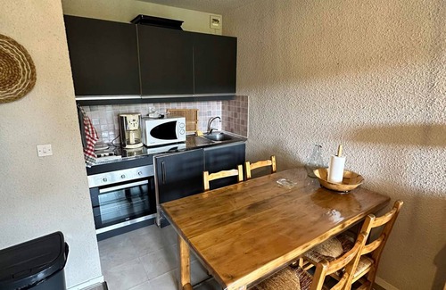 Correncon-en-Vercors Apartamento | Acogedor estudio al pie de pistas, balcón soleado, y comodidades inclusas
