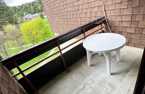 Correncon-en-Vercors Apartamento | Acogedor estudio al pie de pistas, balcón soleado, y comodidades inclusas