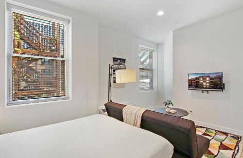 Buena Park Apartamento | Cozy Studio Apt with In-Unit Laundry and Wi-Fi! - Montrose 111
