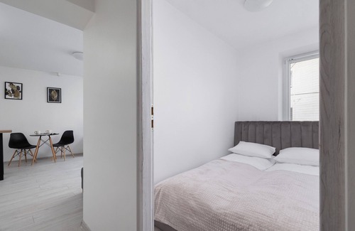 Chorzow Apartamento | Cozy Studio Chorzow by Renters