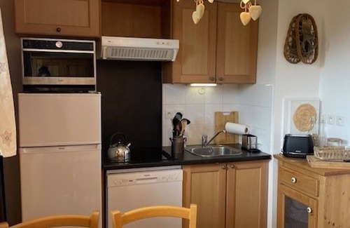 Orcieres-Merlette Apartamento | Cozy Studio for 2 on Ski Slopes with Pool, Parking, and Free Wi-Fi