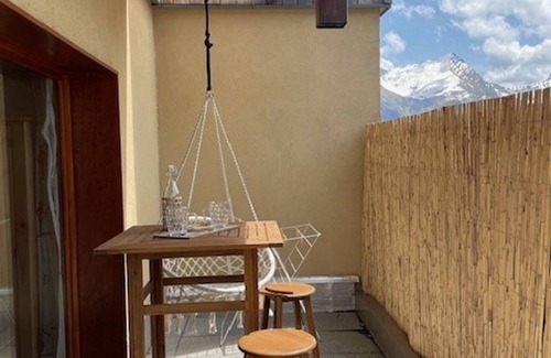 Orcieres-Merlette Apartamento | Cozy Studio for 2 on Ski Slopes with Pool, Parking, and Free Wi-Fi