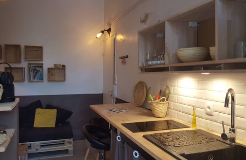 Montpellier-Centre Apartamento | Acogedor estudio completamente renovado y equipado, muy calado, en el centro histórico
