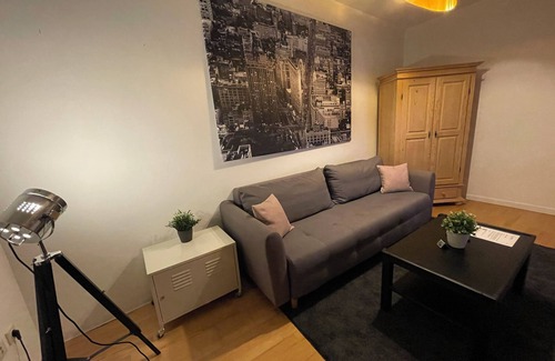 Mitte Apartamento | Cozy studio guest house near the center & trade fair