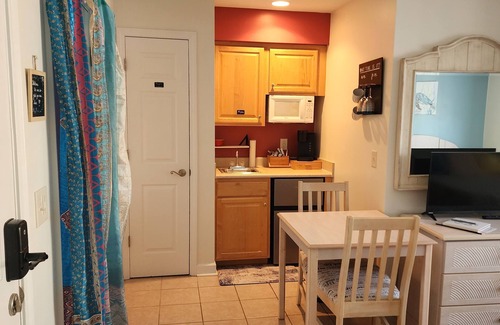 Calabash Condominio | Cozy Studio in charming Calabash in Gated Golfing Community, WiFi