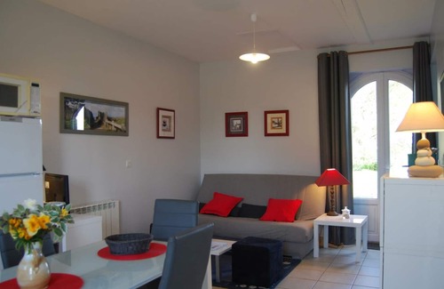 Baubigny Apartamento | Acogedor estudio en un entorno histórico con jardín privado y cerca de playas y rutas de senderismo