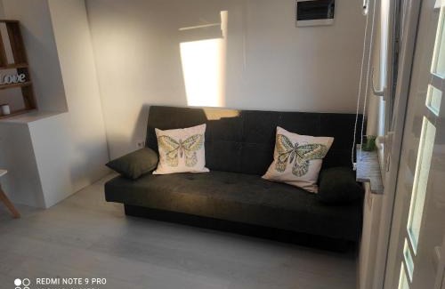 Ripenda Verbanci Apartamento | Cozy studio in Ripenda Verbanci 24 m² with private garden