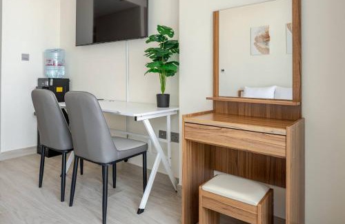 Jadaf Apartamento | Cozy studio Pet Friendly Pool, Gym, Water Near Downtown