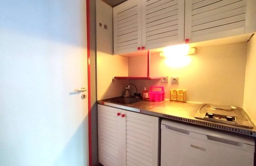 Piau Engaly Apartamento | Cozy Studio Sleeps 4 with Balcony, Ski Locker, and Elevator in Piau-Engaly