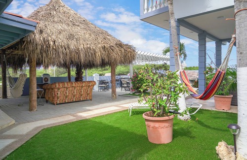 Washington Apartamento | Cozy Studio! Stay Homey with Garden and Pool.