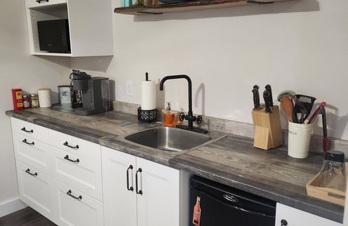 Amherst Apartamento | Cozy Studio Hot Tub Fishing ATV trails