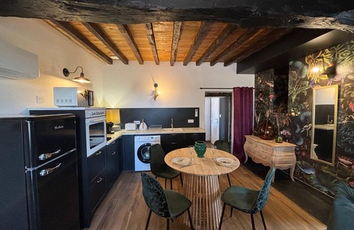 Montaigu-le-Blin Apartamento | Estudio acogedor con bañera balneario cerca de Vichy