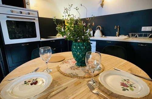 Montaigu-le-Blin Apartamento | Estudio acogedor con bañera balneario cerca de Vichy
