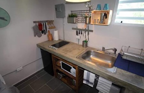 Santurce Apartamento | Cozy Studio-WiFi, Walk to Rests & Beach W/ Parking