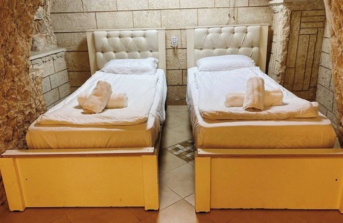 Safed Apartamento | Cozy studio with AC and WiFi in delightful Safed