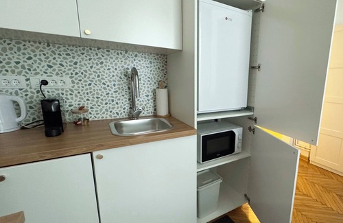 Stari Grad Apartamento | Cozy studio with AC and WiFi in charming Beograd