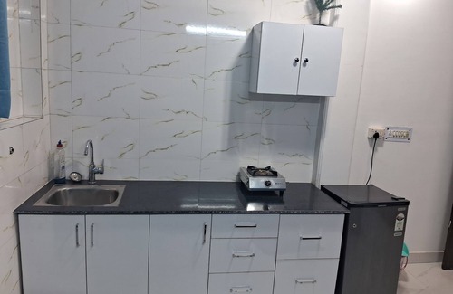 South West Apartamento | Cozy studio with AC and WiFi in charming Delhi