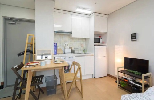 Myeongdong Apartamento | Cozy studio with AC and WiFi in delightful Seoul