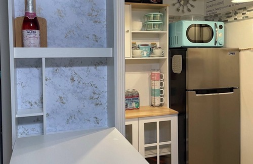 Buena Park Apartamento | COZY STUDIO WITH PRIVATE PATIO AND HEATED POOL