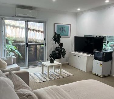 Gerringong Casa | Cozy Studio with Private Entrance & Ensuite
