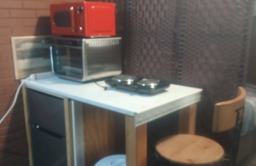 Southeast Raleigh Apartamento | Cozy studio with WiFi and AC in charming Garner pet friendly