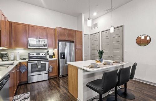 Central Business District Apartamento | Cozy & Stylish 1BR Private balcony, Pool & Gym