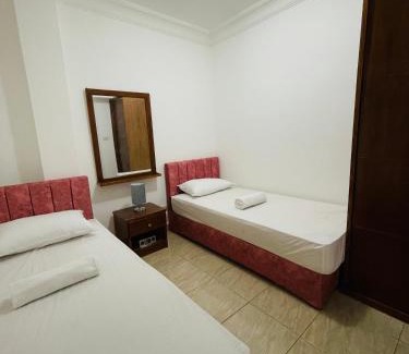 El Hadaba Apartamento | Cozy stylish apartment with swimming pool