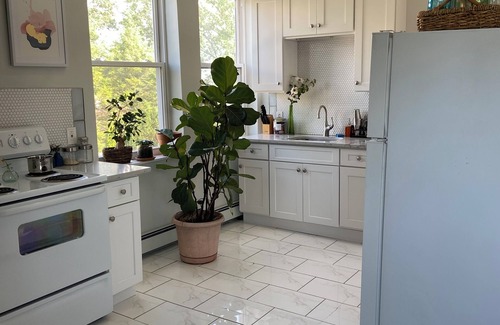 North Side Apartamento | Cozy suburban apartment just 30 minutes from Manhattan