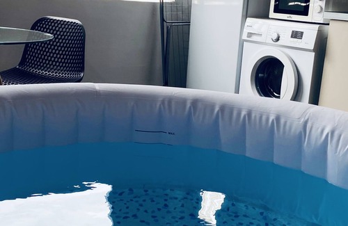Pointe-a-Pitre Apartamento | Cozy suite ✨city center with hot tub✨