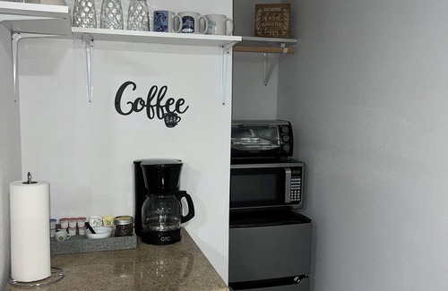 McAllen Apartamento | Cozy Suite *Excellent location* FREE Wi-fi/Netflix