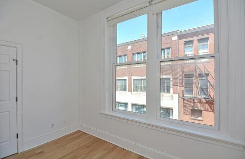 Downtown Apartamento | Cozy Suite, Sleeps 4, walk to Theater & Dining