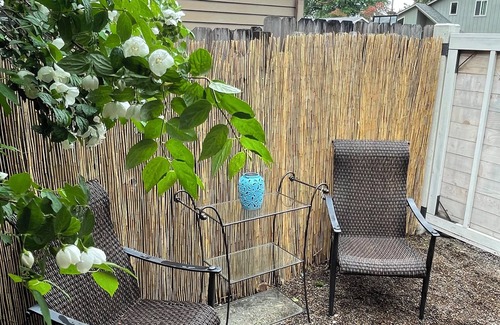 Eugene Apartamento | Cozy suite with a private courtyard
