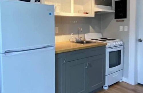 Revelstoke Apartamento | Cozy Suites! Great Location! - Blonde Suite