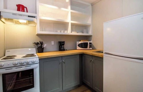 Revelstoke Apartamento | Cozy Suites! Great Location! Grizzly Suite
