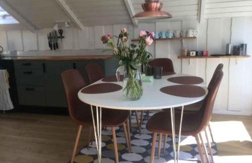 Vibæk Strand Casa | Cozy Summer House Near Ebeltoft