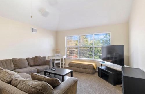 Scofield Farms Apartamento | Cozy Sunterro Serenity in North Austin Pet Friendly