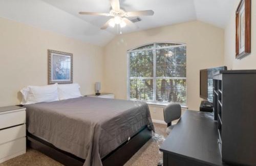 Scofield Farms Apartamento | Cozy Sunterro Serenity in North Austin Pet Friendly