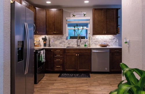 North Andrews Gardens Casa | “Cozy Sweet Summer Home close to the beaches, stadium, airport An entertainment”