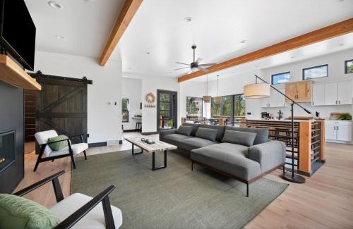 Deadwood Casa | Cozy T Cabin at Powderhouse Pass