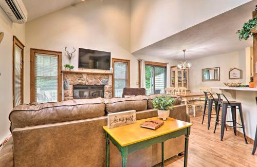 Tannersville Casa | Cozy Tannersville Cabin with Game Room and Gas Grill!