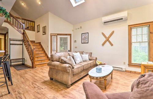 Tannersville Casa | Cozy Tannersville Cabin with Game Room and Gas Grill!