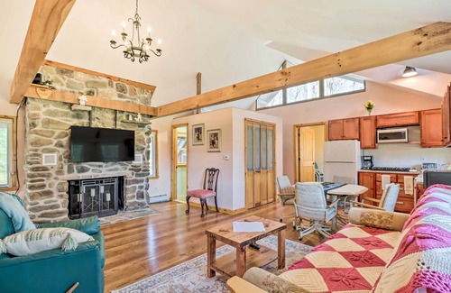 Tannersville Cabaña | Cozy Tannersville Gem - Ski, Hike, Explore!