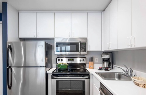 North Beach Apartamento | Cozy Telegraph Hill Studio, w/Spa, near Coit Tower by Blueground