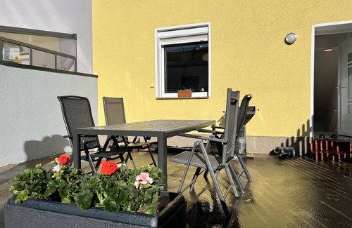 Industriehafen Casa | Cozy terraced house with terrace near the university
