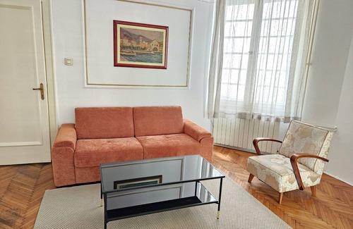Vracar Apartamento | Cozy three bedroom apartment just few steps from St Sava temple,