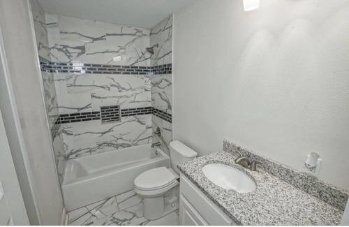 Old Jefferson Casa | Cozy three bedroom two bath minutes away from anything desire in Baton Rouge