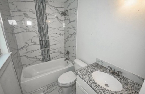 Old Jefferson Casa | Cozy three bedroom two bath minutes away from anything desire in Baton Rouge