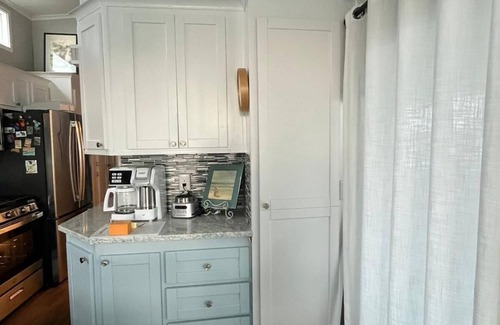 Sandbridge Casa | Cozy TINY HOME in Sandbridge by the bay and so close to the beach!