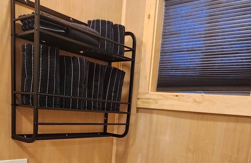Wickenburg Apartamento | Cozy Tiny home in the heart of ropers paradise.